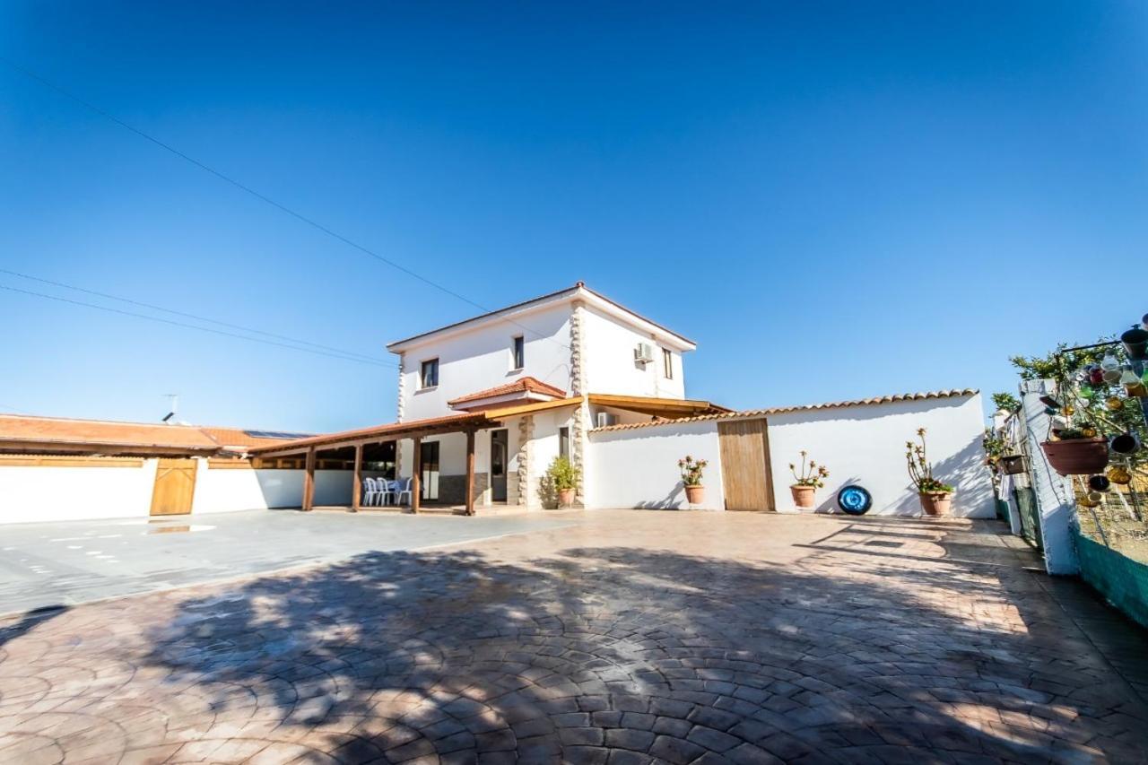 Reel Paradise Villa, Cyprus Ларнака Екстер'єр фото